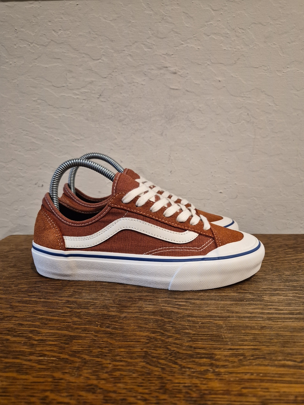Vans Style 36 Decon SF Unisex Fashion Sneakers
Women's Size US 7 - Picture 2 of 8